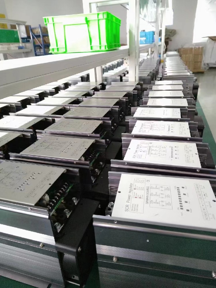 电力调解器的主要作用是什么？？？？？？？