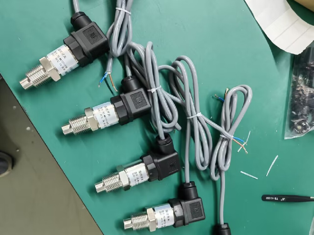 热电偶能够遭受的最大压力是几多？？？？在高压情形下是否会影响丈量准确性？？？？