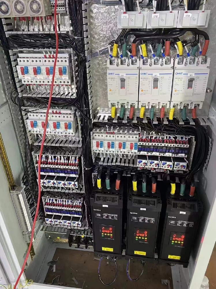 电力调解器在运行历程中，，，，，怎样通过声音起源判断其事情状态是否正常？？？？？？？？