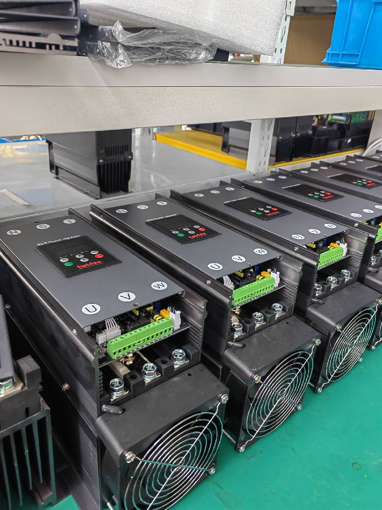 给电力调解器配备的包管丝频仍熔断，，，，，，，怎样判断是装备过载照旧包管丝规格差池？？？